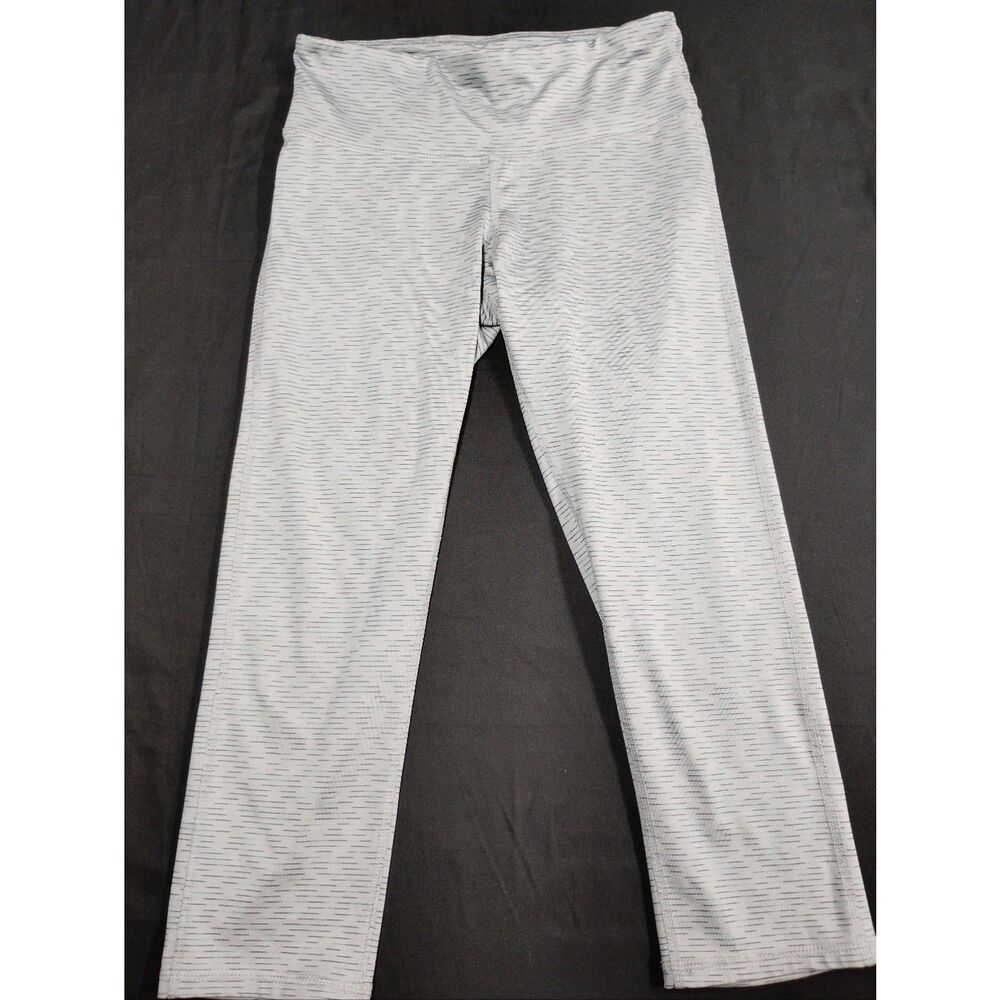 Champion C9 Light Gray Athletic Capris with Subtle Heathered Stripes